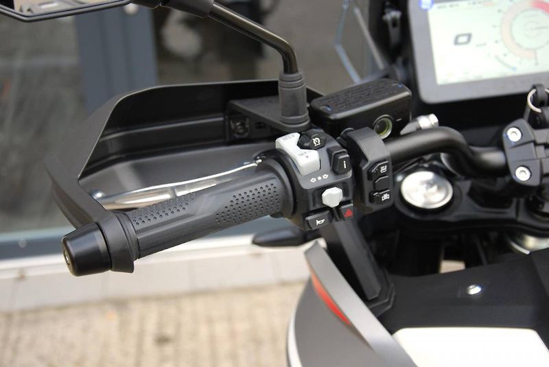 Morbidelli (2026) T10002VX WHITE - fotka 17 z 25