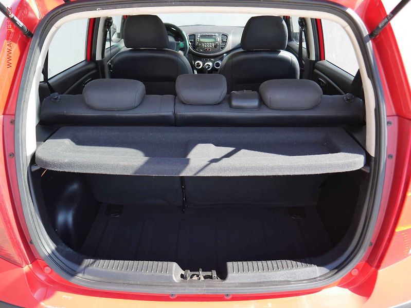 Hyundai i10 (2010) 1.1i, ČR, AC - fotka 8 z 16