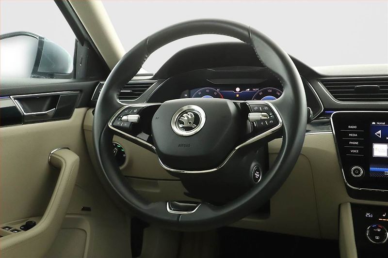 Škoda Superb (2020) Laurin&Klement 2.0 TDI - fotka 15 z 19