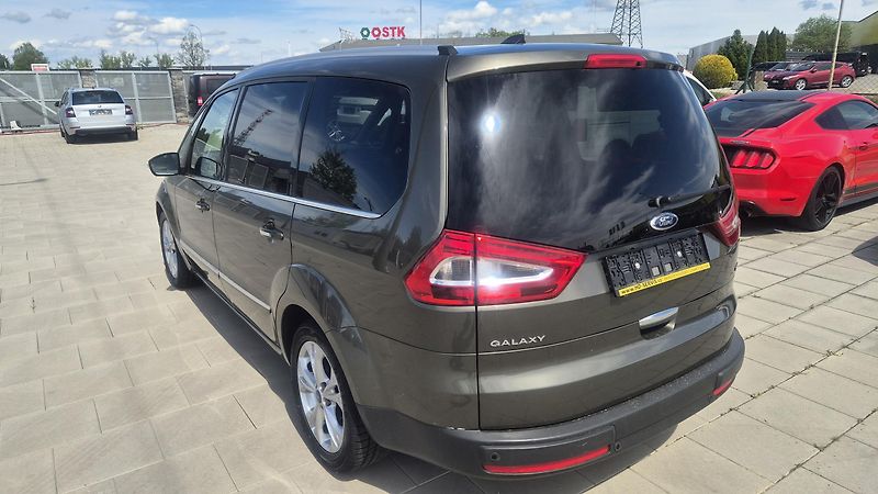 Ford Galaxy  1.6i Turbo - Titanium 7míst - fotka 8 z 25