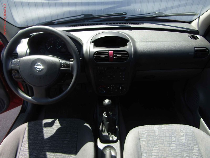Opel Corsa (2002) 1.2i, ČR, STK4/28 - fotka 8 z 14