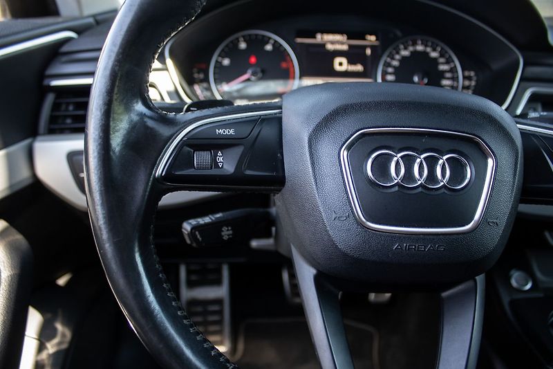 Audi A4 - fotka 11 z 27