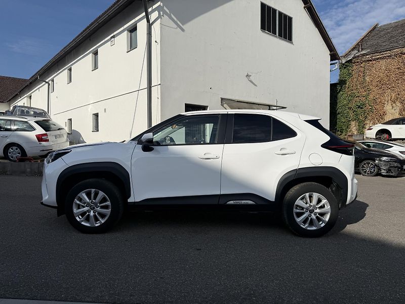 Toyota Yaris Cross Hybrid 68 kW - fotka 6 z 26