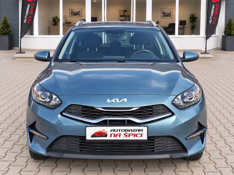 Kia Ceed (2023) SW 1.5T-GDI 118kW -1.MAJITEL - fotka 3 z 39