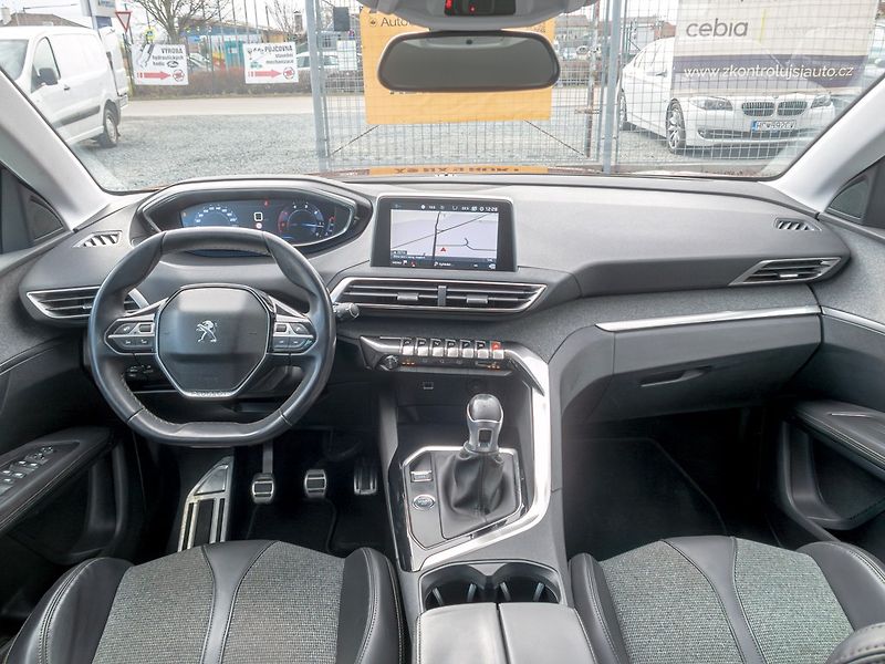 Peugeot 3008 (2018) ČR 1.6HDI 88KW – NAVIGACE - fotka 18 z 55