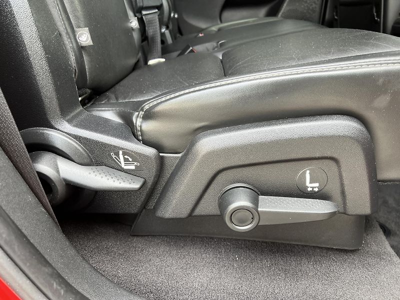 Fiat Freemont 2.0MJT 4x4 AUTOMAT 7MÍST KŮŽE  - fotka 36 z 50