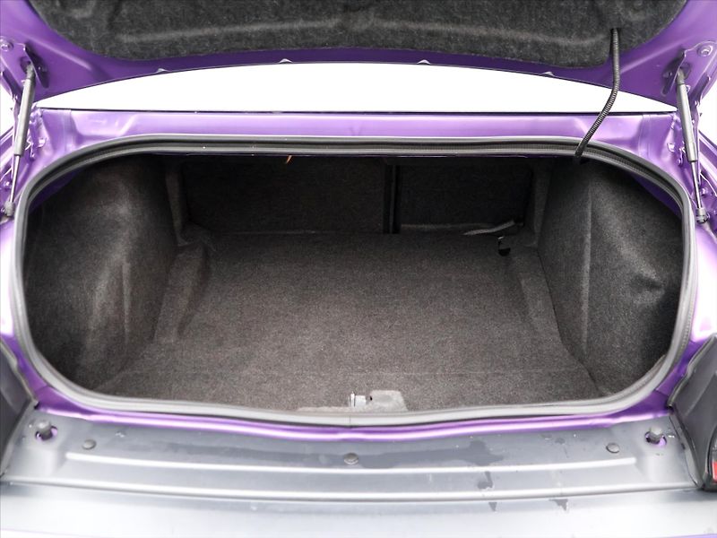Dodge Challenger 5,7 V8 HEMI 277KW Aut.klima - fotka 10 z 31