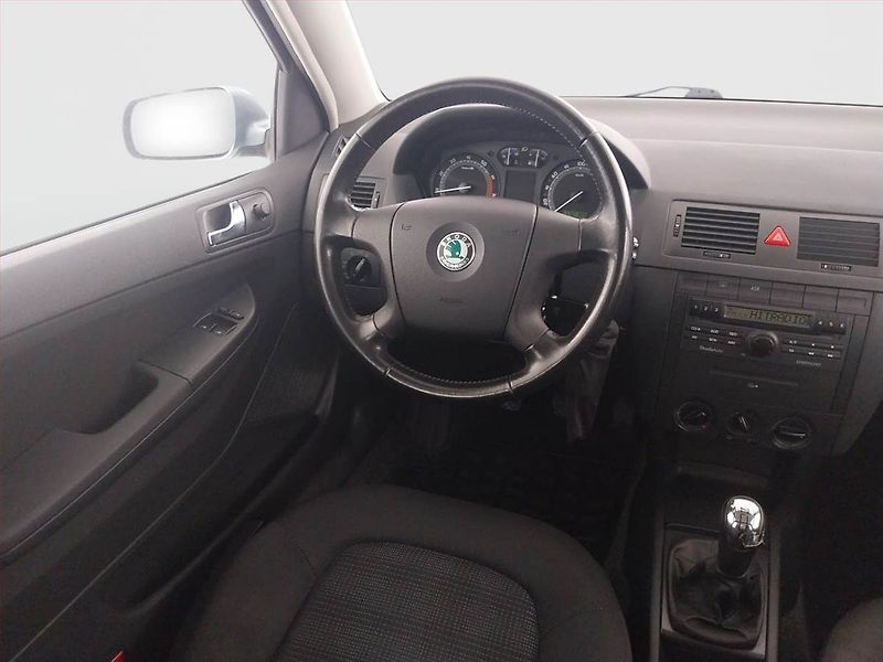 Škoda Fabia (2004) Elegance 1.4 16V, Serv.kniha - fotka 7 z 18