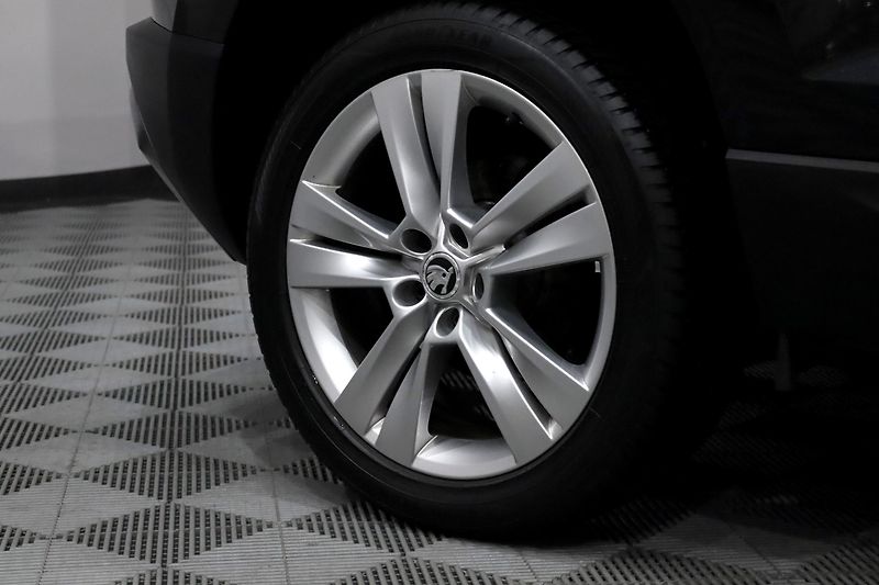 Škoda Karoq 1.5 TSI 110 kW - fotka 9 z 38