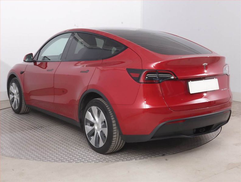 Tesla Model Y (2021) Long Range AWD 75kWh, SoH 91% - fotka 4 z 23