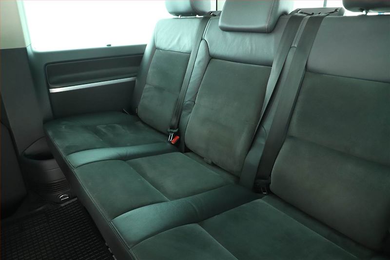 Volkswagen Multivan (2014) Highline 2.0 TDI 4Motion, ČR - fotka 14 z 17