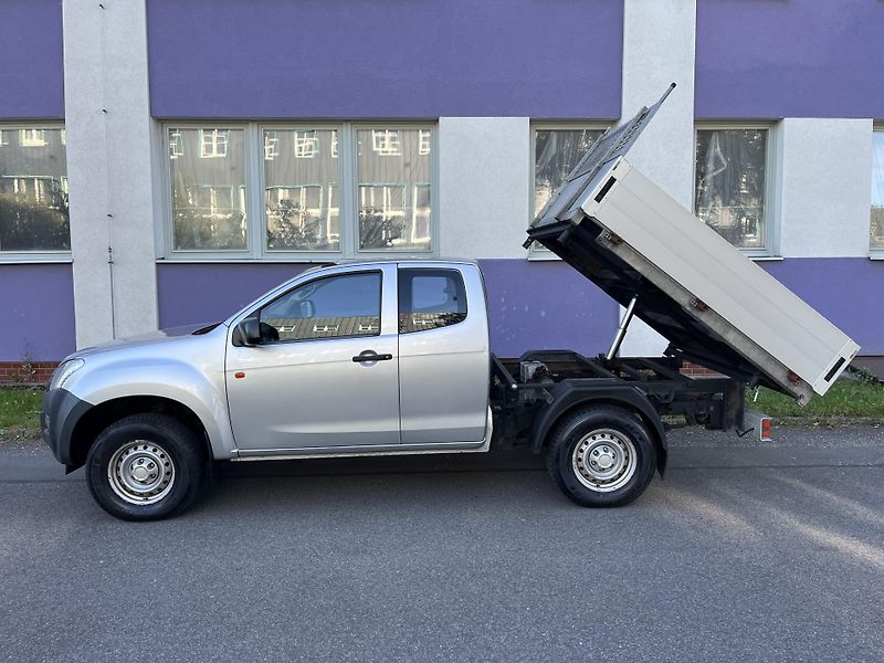 Isuzu D-Max 2,5 TD 4WD 3-stranná sklopka  - fotka 1 z 28