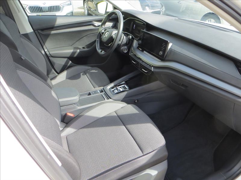 Škoda Octavia 2,0 TDI 85kw Ambition DSG - fotka 11 z 26