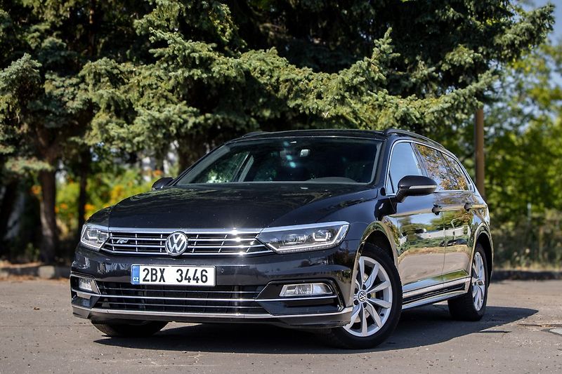 Volkswagen Passat 2.0 TDI DSG R-Line / 110kW / A - fotografie inzerátu