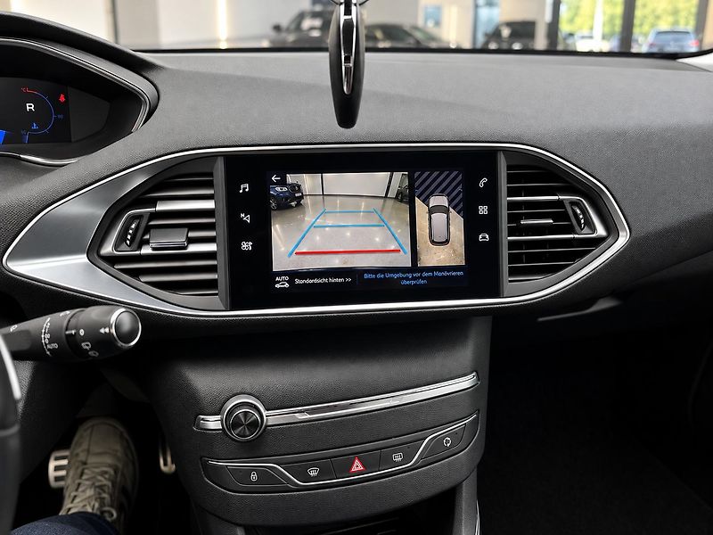 Peugeot 308 (2021) - fotka 24 z 24