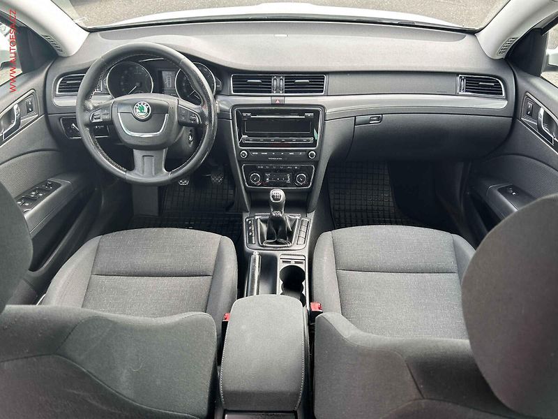 Škoda Superb (2014) 2.0 TDi, ČR, Bixen, autoAC - fotka 8 z 16