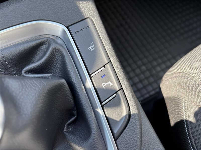 Hyundai i30 1,5 Smart 81kW kombi - fotka 32 z 34