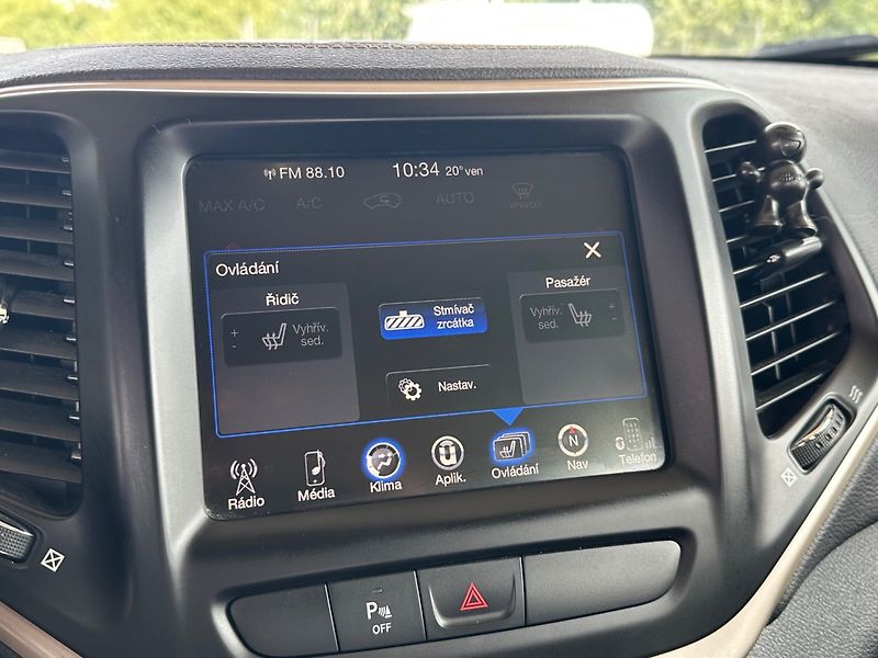 Jeep Cherokee (2017) 2.0D NAVI,VÝHŘEV SED, ČEŠTINA - fotka 13 z 17