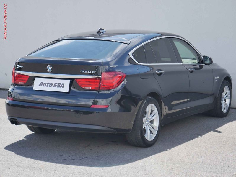 BMW Řada 5 (2011) 3.0 GT530d xDrive, AT, kůže - fotka 4 z 21