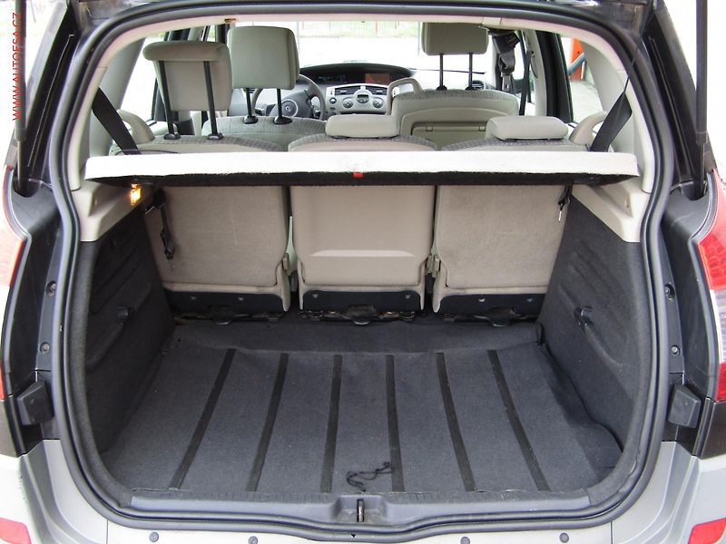 Renault Scénic (2008) 1.5 dCi, AC, tempo, navi - fotka 7 z 18