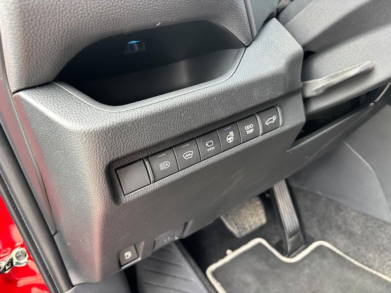 Toyota RAV4 2.5 HSD e-CVT AWD GR-Sport - fotka 13 z 29