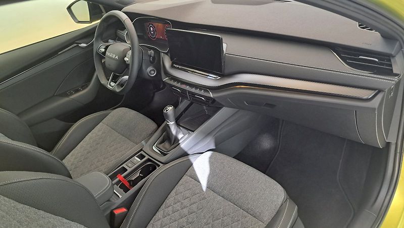 Škoda Octavia (2025) 1.5 TSI 110kW Sportline - fotka 14 z 24