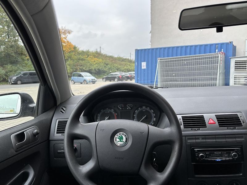 Škoda Fabia (2006) 1.2i 40kw  Nová STK - fotka 14 z 18