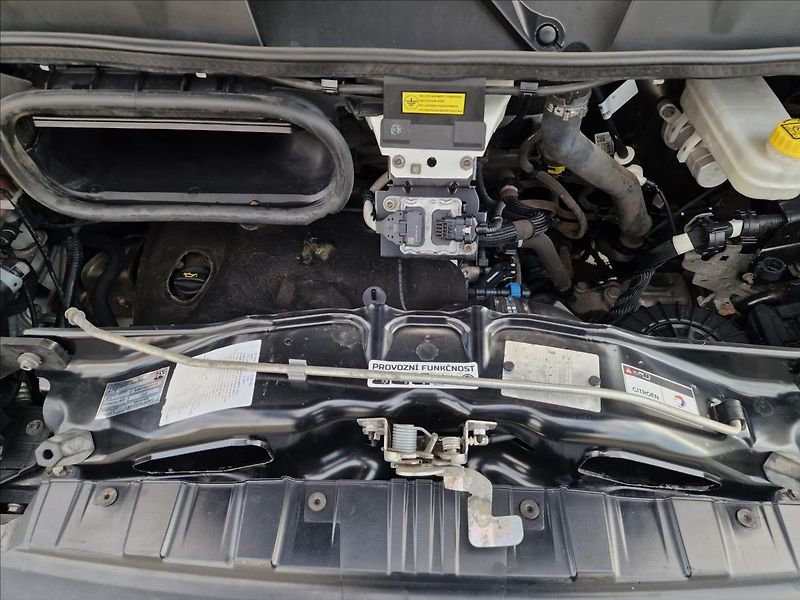 Citroën Jumper 2.2HDI L2H2 6-míst,ČR,1.Maj. - fotka 38 z 45