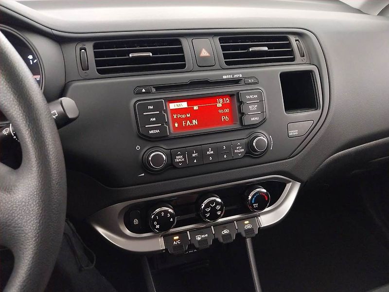 Kia Rio (2012) 1.25 CVVT - fotka 12 z 16