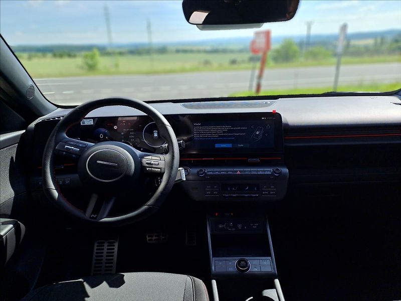 Hyundai Kona (2026) 1,6   1,6 T-GDI 2WD DCT NLINE - fotka 7 z 12