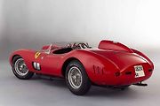 Ferrari 335 S Spider Scaglietti z roku 1957.