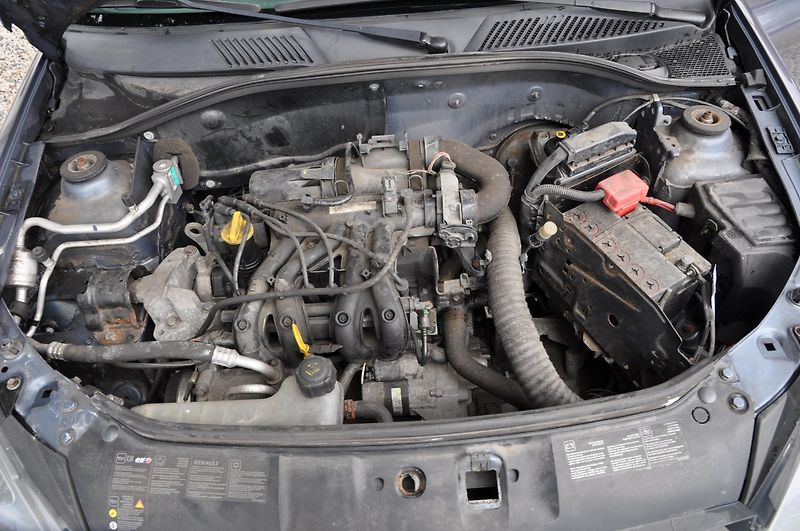 Renault Clio 1.2i 43kW 5dv. KLIMA - fotka 9 z 10