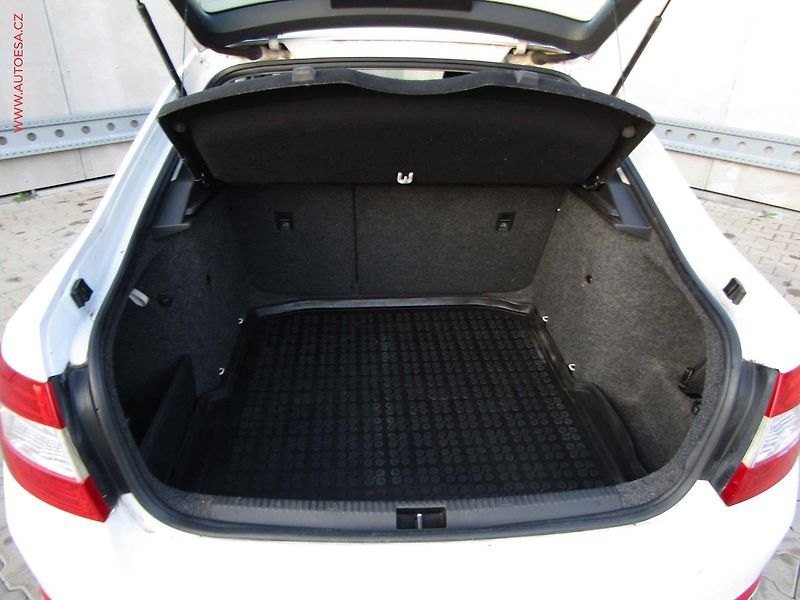 Škoda Octavia (2013) 1.2 TSi, ČR, Ambition, AC - fotka 7 z 15