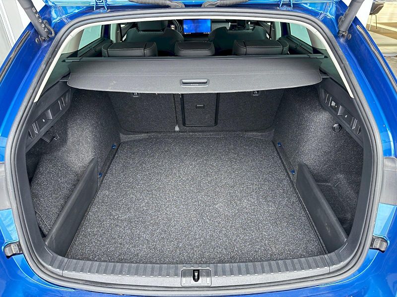 Škoda Octavia (2024) Combi Top Selection 1,5 TSI/ 1 - fotka 20 z 27