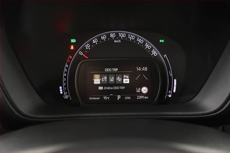 Toyota Aygo (2025) 1.0 - fotka 11 z 19