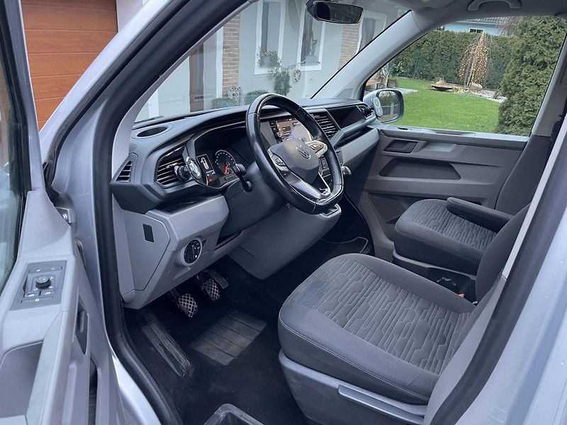 Volkswagen Caravelle 2,0TDi 110kW comfortLINE 5míst - fotka 13 z 32