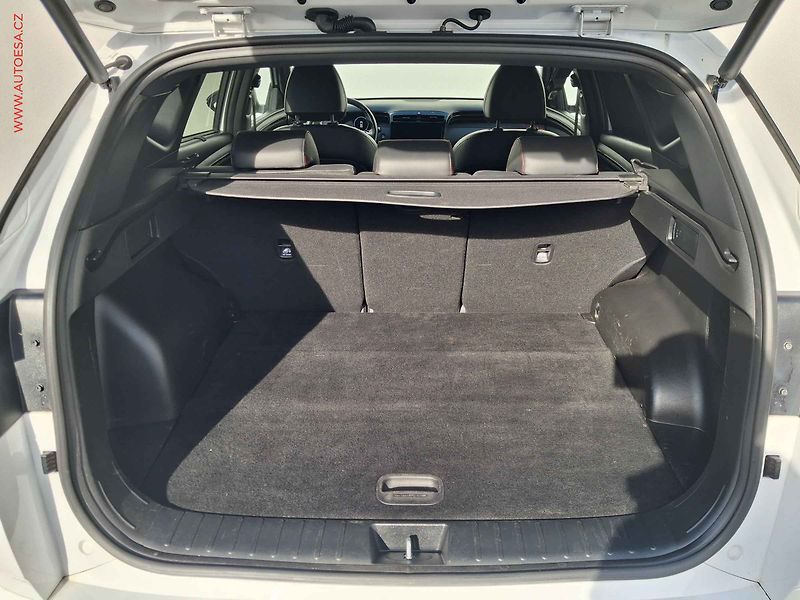 Hyundai Tucson (2022) 1.6 T-GDi 4X4, 1.maj,ČR, N - fotka 7 z 19