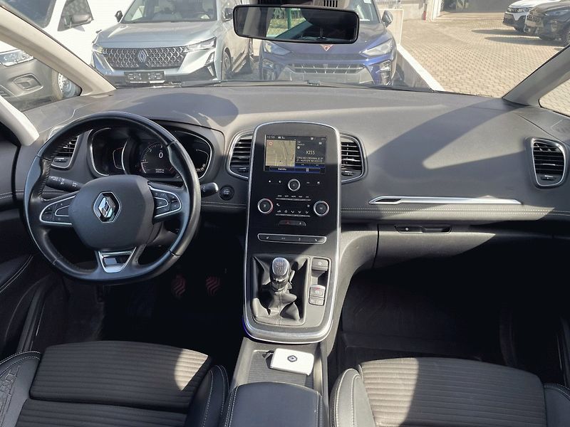 Renault Grand Scénic (2018) 1.7 dCi,110kW,Intens - fotka 16 z 37