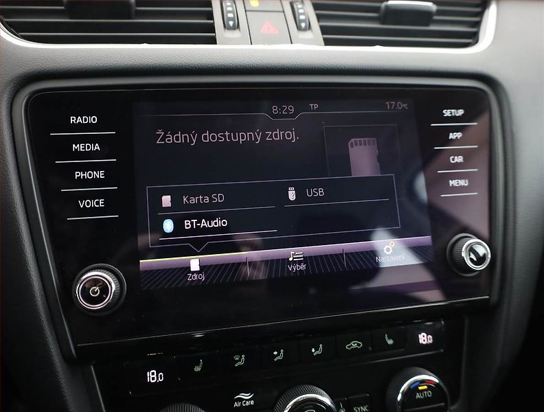 Škoda Octavia (2018) Style 1.4 TSI, ČR,1.maj - fotka 12 z 20