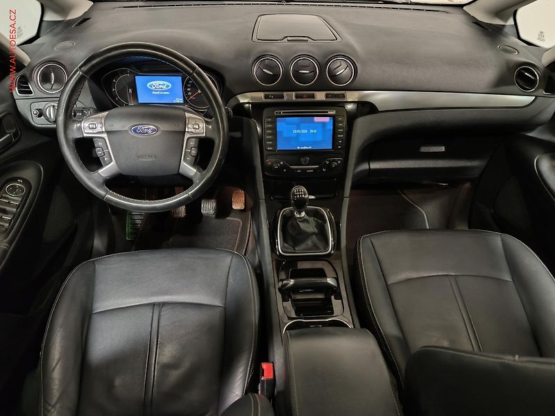 Ford S-MAX (2011) 2.0 TDCi, Titanium, navi - fotka 8 z 16