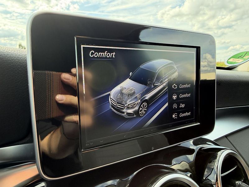 Mercedes-Benz Třídy C 180 CGI AUTOMAT LED NAVIGACE - fotka 23 z 38