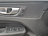 Volvo XC60 2,0 B4 AWD diesel Plus Dark Au - náhled 18
