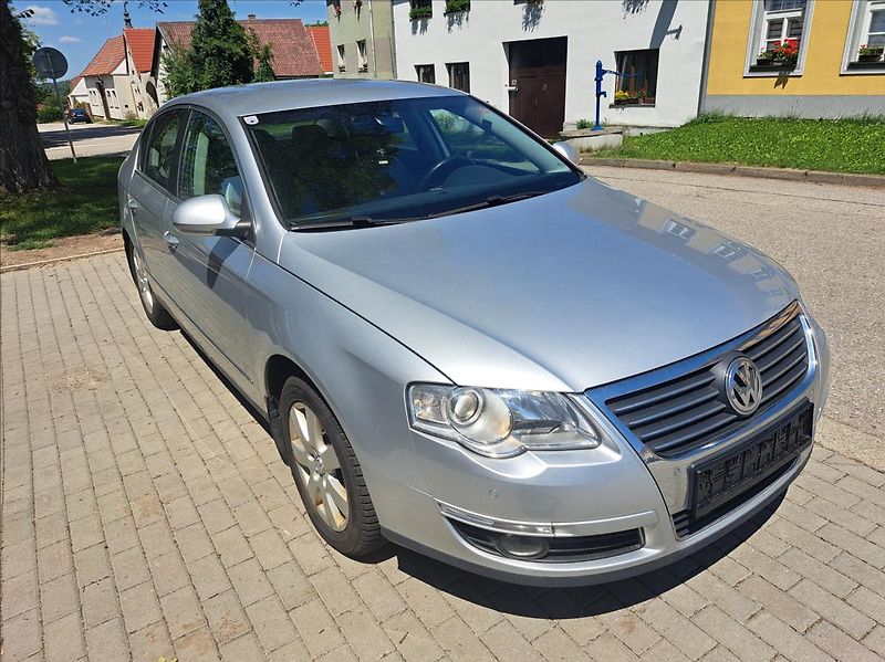 Volkswagen Passat 1,9 TDI - fotka 12 z 43
