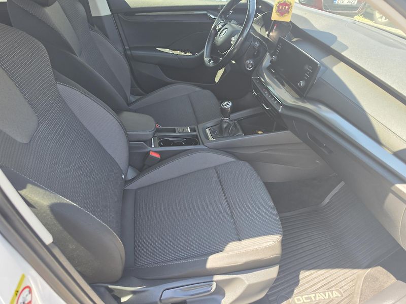 Škoda Octavia 2.0 TDI  - fotka 20 z 23