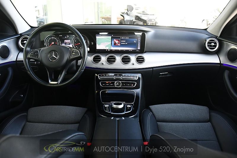 Mercedes-Benz Třídy E 250CGi LED PDC NAVI  - fotka 20 z 53