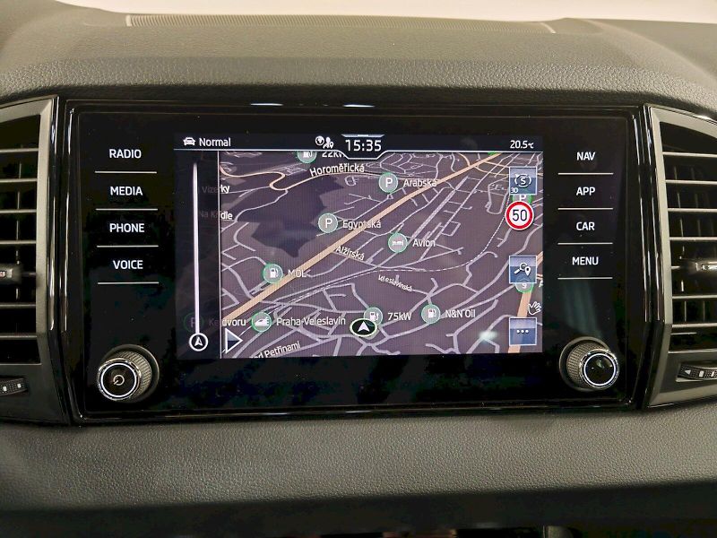 Škoda Karoq (2025) 1.5 TSI 110 kW DSG Sportline - fotka 9 z 30