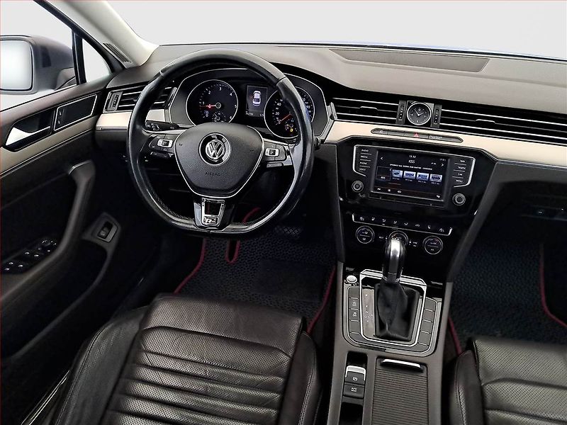 Volkswagen Passat (2015) Highline 2.0 TDI, Automat - fotka 7 z 20