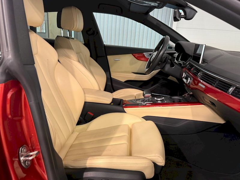 Audi S5 (2017) EXCLUSIVE 3.0TFSI 260kW CZ - fotka 26 z 50