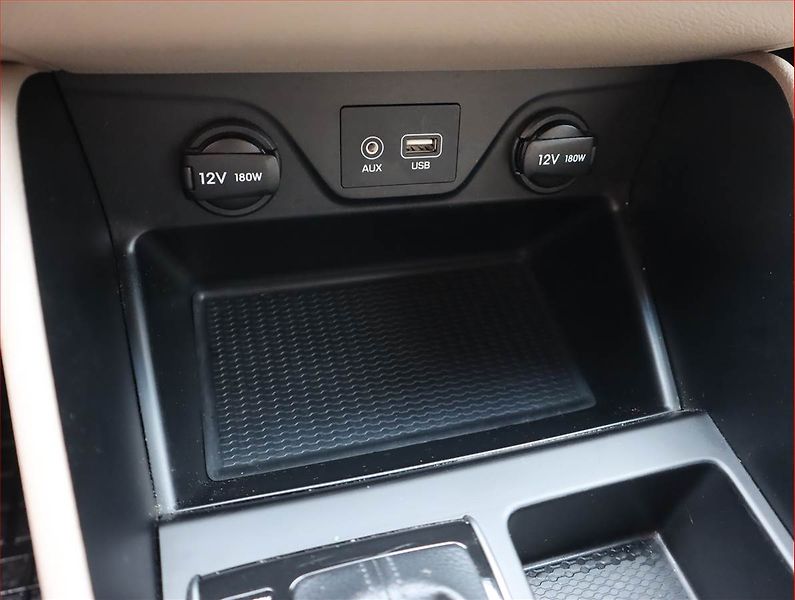 Hyundai Tucson (2018) 1.6 T-GDI, 4X4, Automat - fotka 16 z 19