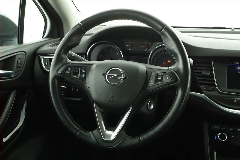 Opel Astra (2022) 1.5 CDTI, Tempomat - fotka 8 z 18